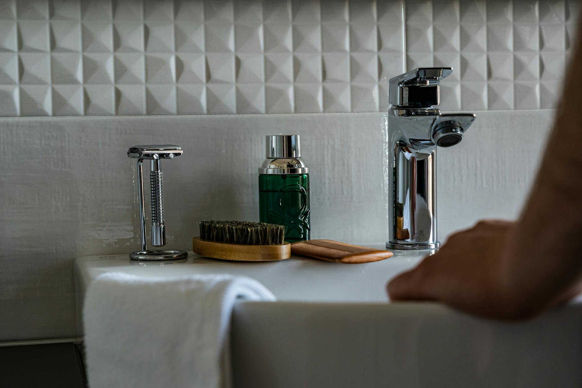 electric shaver vs safety razor